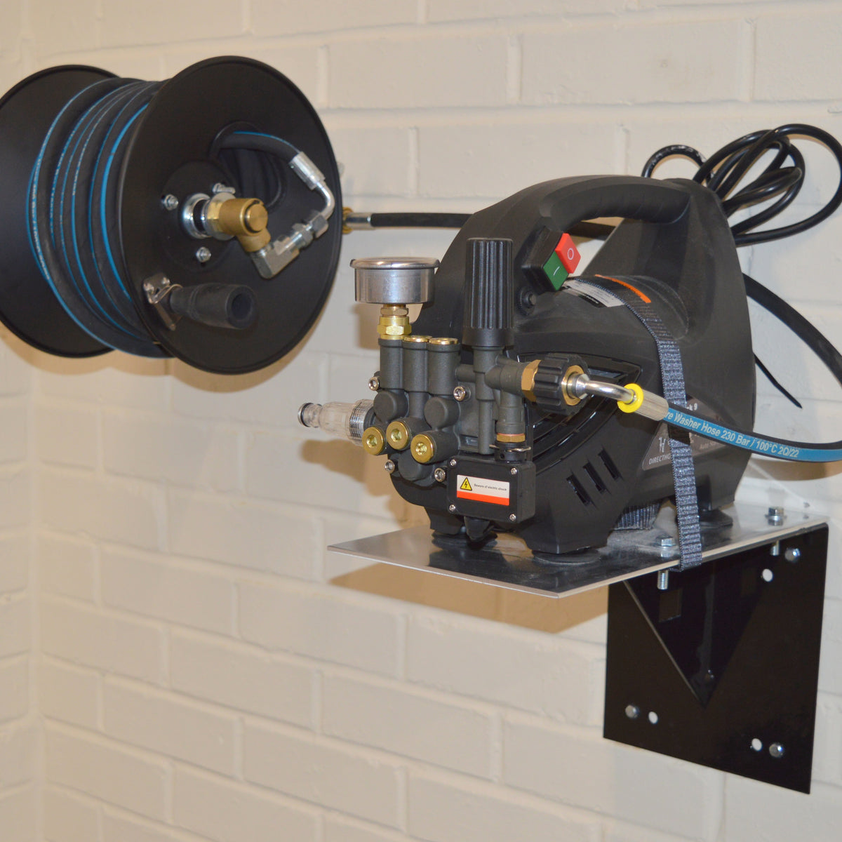 ALL BLACK 8 & 9 Wall Mounting Bracket Directhoses